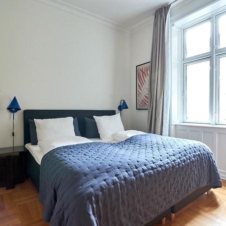 קופנהגן Spacious 3 Bedroom Manor Flat Next To Tivoli מראה חיצוני תמונה