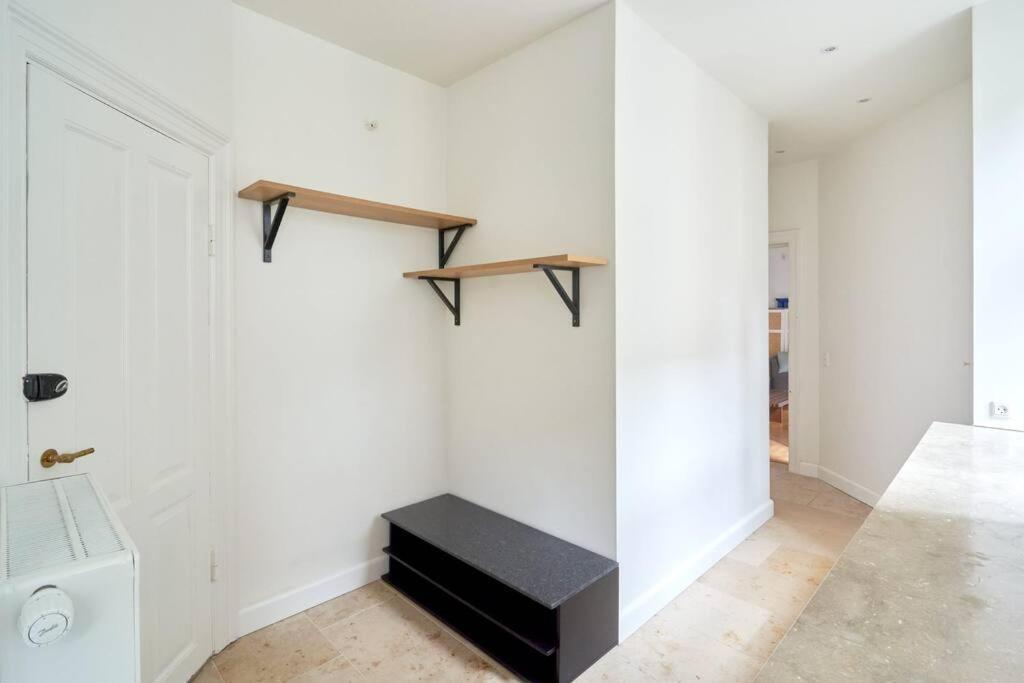 קופנהגן Spacious 3 Bedroom Manor Flat Next To Tivoli מראה חיצוני תמונה