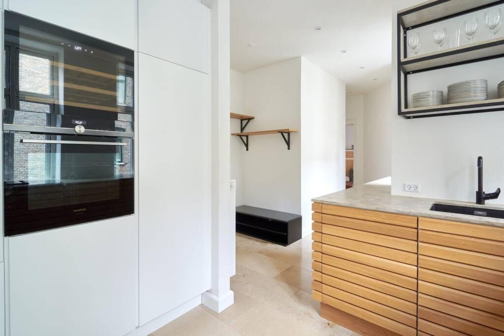 קופנהגן Spacious 3 Bedroom Manor Flat Next To Tivoli מראה חיצוני תמונה