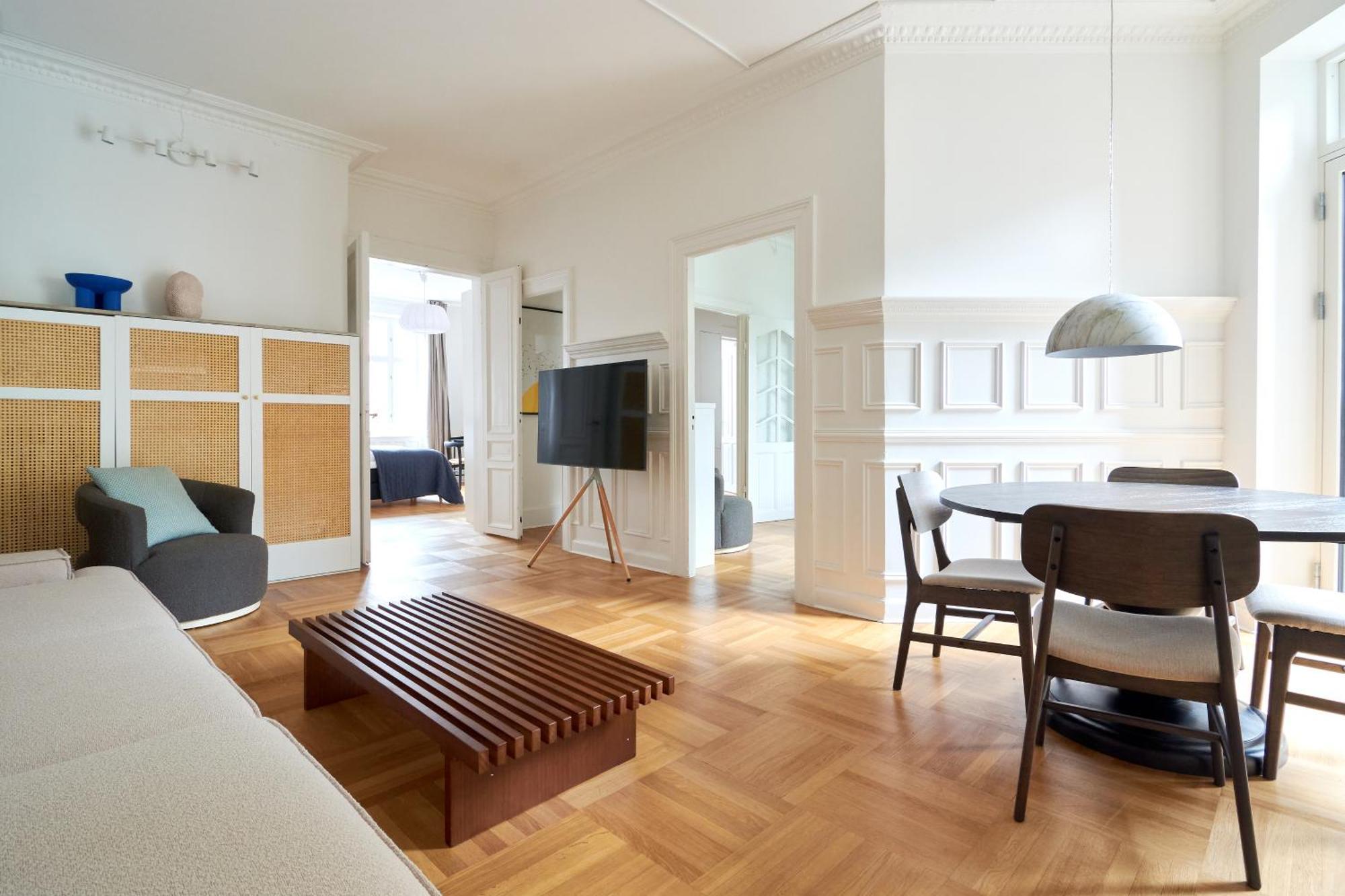 קופנהגן Spacious 3 Bedroom Manor Flat Next To Tivoli מראה חיצוני תמונה